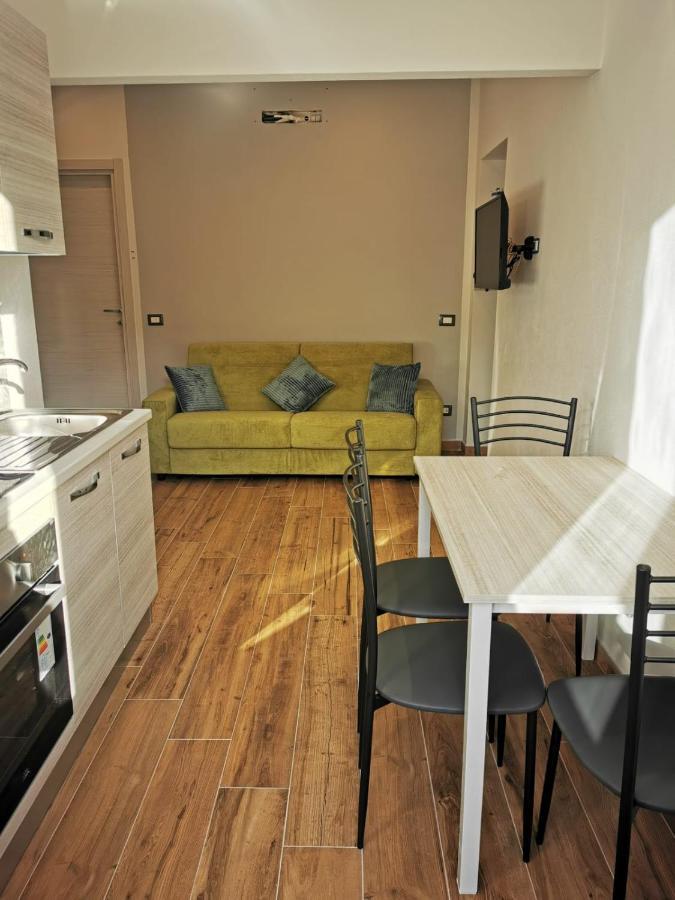 Platform Apartment Специя Екстериор снимка